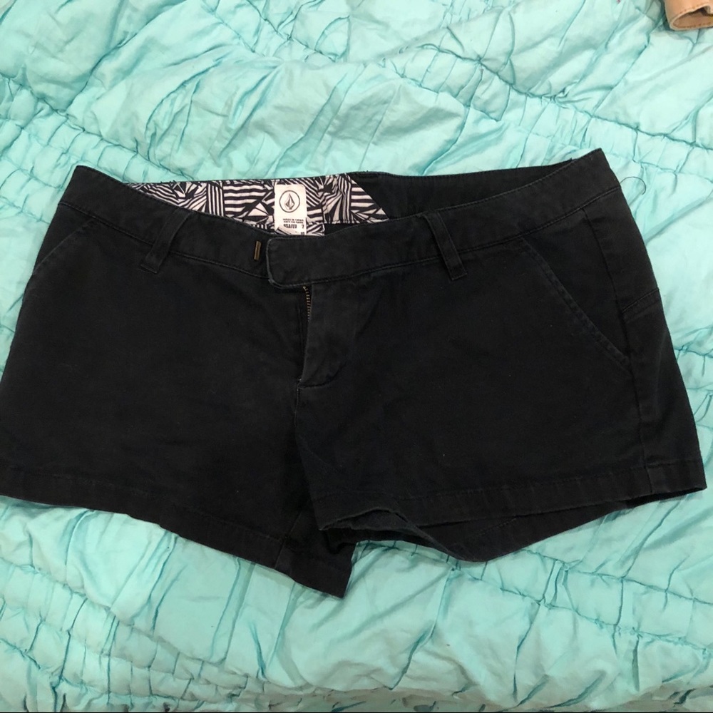 Volcom Black short shorts